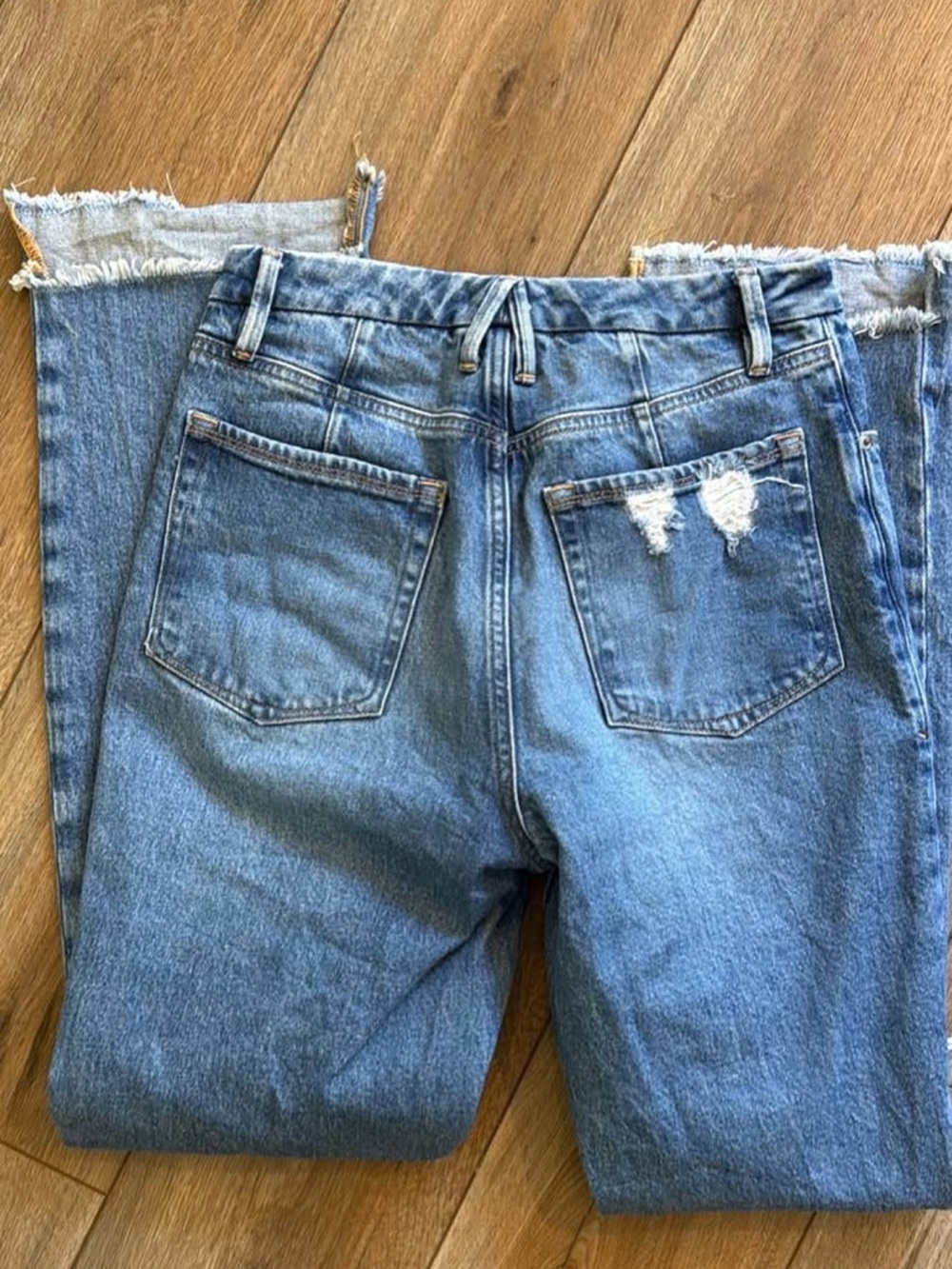 Light Blue Distressed Good American Women's Straight-Leg Jeans - Picture 4 of 4